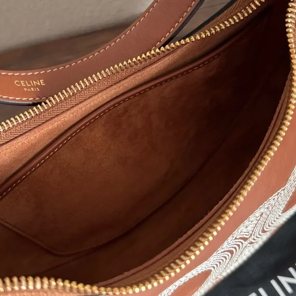 NEW CELINE Medium Ava Calfskin Leather Triomphe Shoulder Bag - Picture 4 of 9